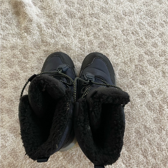 Merrell Black and Lime Kids' Snow Boots - Picture 4 of 4